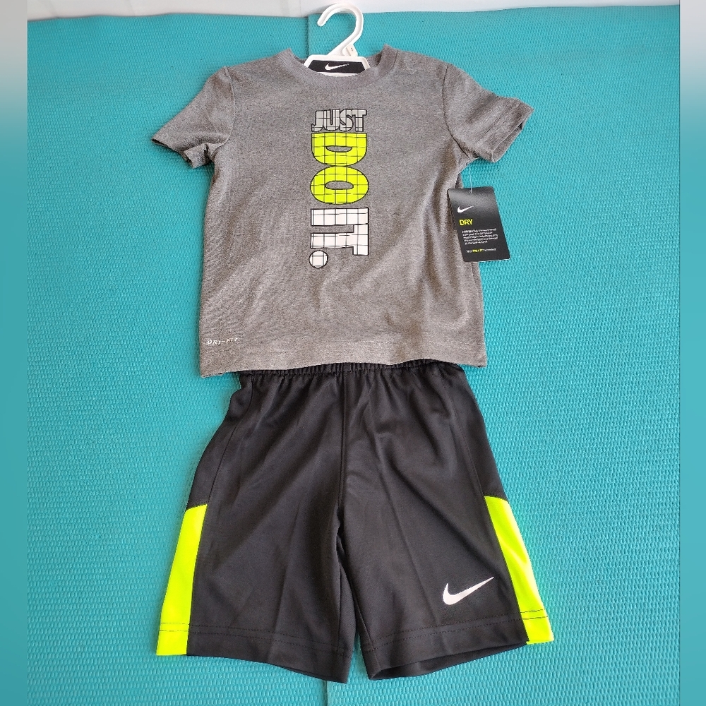 NWT NIKE DRI-FIT Boys Just Do It T-Shirt & Shorts 2 Piece Set 4T 3-4 YRS
